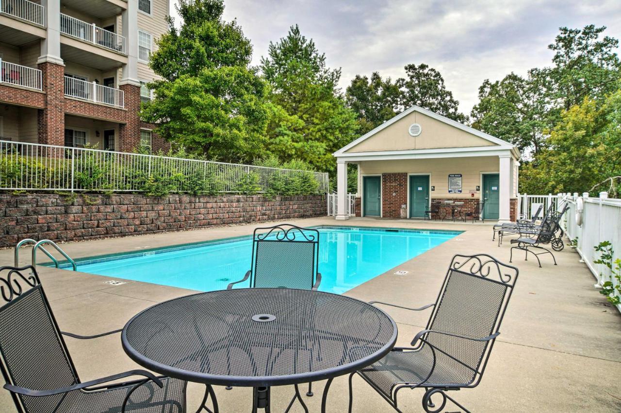 Inviting Branson Condo With Outdoor Dining Area Exterior photo