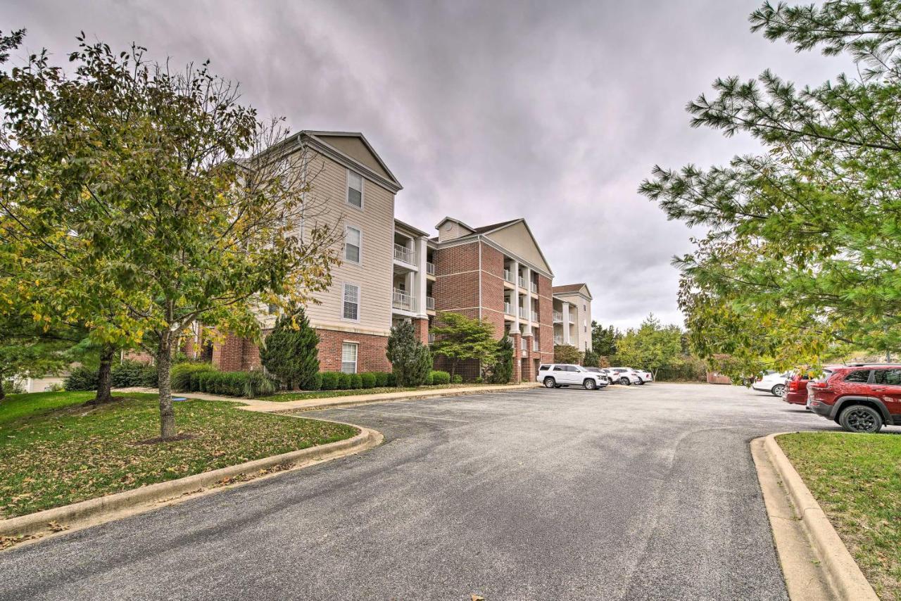 Inviting Branson Condo With Outdoor Dining Area Exterior photo