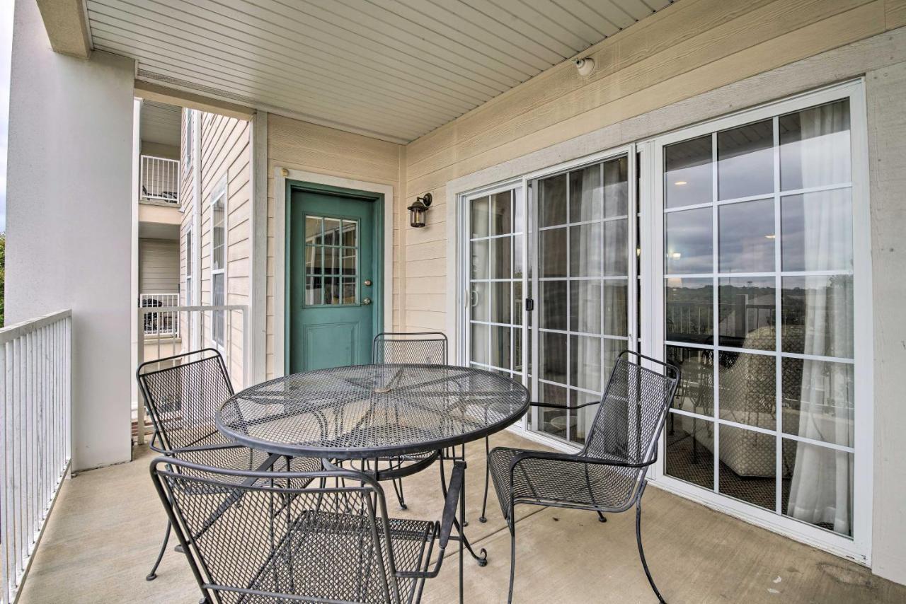 Inviting Branson Condo With Outdoor Dining Area Exterior photo